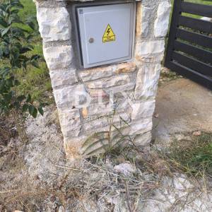 ISTRA, PEROJ - Mobilna kućica na građevinskom zemljištu sportsko rekreacijske namjene