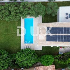 ISTRA, PEROJ - Moderna vila na mirnoj lokaciji