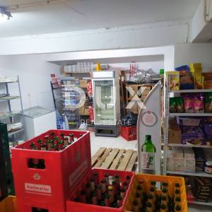 ISTRA, PEROJ - Obiteljska kuća s poslovnim prostorom