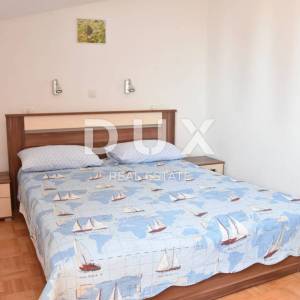 ISTRA, PEROJ - Obiteljska kuća s poslovnim prostorom