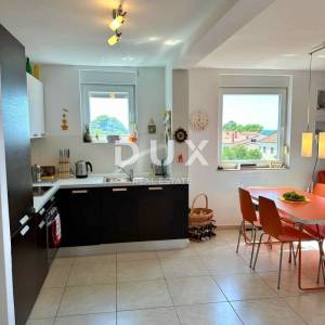 ISTRA, PEROJ - Penthouse sa otvorenim pogledom na more