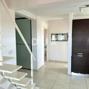 ISTRA, PEROJ - Penthouse sa otvorenim pogledom na more