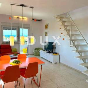 ISTRA, PEROJ - Penthouse sa otvorenim pogledom na more