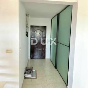 ISTRA, PEROJ - Penthouse sa otvorenim pogledom na more
