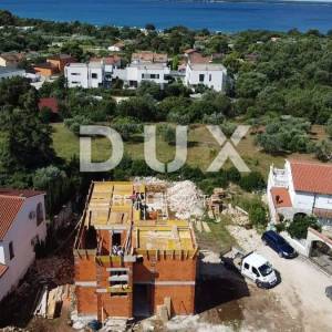  ISTRA, PEROJ - Vila s pogledom na more - 450 metara od plaže!