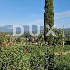 ISTRA, PIĆAN - Građevinsko zemljište s lijepim pogledom
