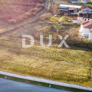 ISTRA, PIĆAN - Investicijsko zemljište od 3.365 m2