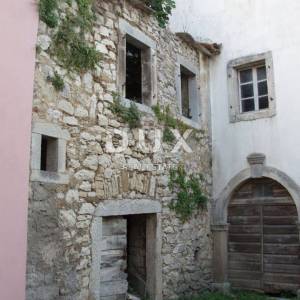 ISTRA, PIĆAN - Kamena kuća u nizu za adaptaciju