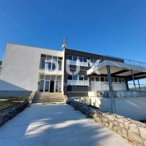ISTRA, PIĆAN - Motel sa 70 ležaja površine 1025 m2