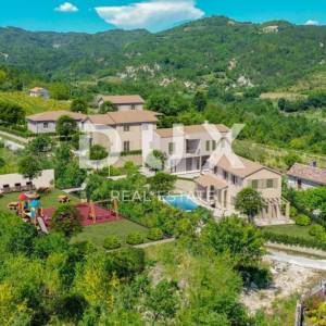 ISTRA, PIĆAN - Novoizgrađena vila smještena u mirnom okruženju
