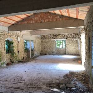 ISTRA, PIĆAN - Prostrano imanje sa starinom za adaptaciju