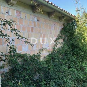 ISTRA, PIĆAN - Prostrano imanje od 2,2Ha s prekrasnim pogledom na Učku