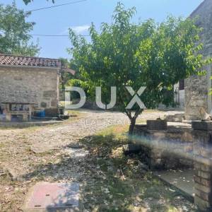 ISTRA, PIĆAN - Zemljište na mirnoj lokaciji s pogledom