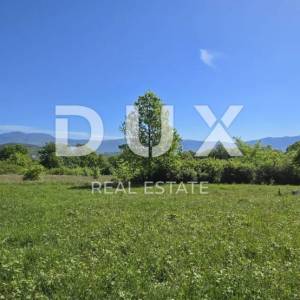 ISTRA, PIĆAN - Zemljište s građevinskom dozvolom i otvorenim pogledom na Učku