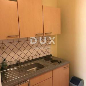 ISTRA, PJEŠČANA UVALA - Apartmanska kuća na tri etaže, 250 m od mora! 
