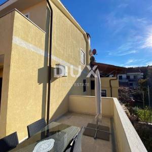 ISTRA, PJEŠČANA UVALA - Apartmanska kuća na tri etaže, 250 m od mora! 