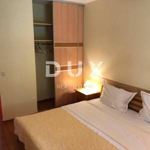 ISTRA, PJEŠČANA UVALA - Apartmanska kuća na tri etaže, 250 m od mora! 