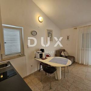 ISTRA, PJEŠČANA UVALA - Prekrasna apartmanska vila na par koraka do plaže!