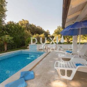 ISTRA, PJEŠČANA UVALA - Prekrasna apartmanska vila na par koraka do plaže!