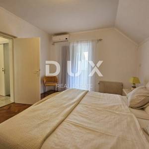 ISTRA, PJEŠČANA UVALA - Prekrasna apartmanska vila na par koraka do plaže!
