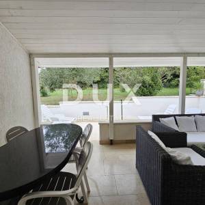 ISTRA, PJEŠČANA UVALA - Prekrasna apartmanska vila na par koraka do plaže!