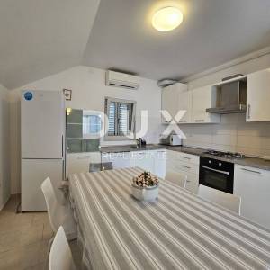 ISTRA, PJEŠČANA UVALA - Prekrasna apartmanska vila na par koraka do plaže!