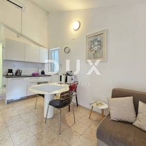 ISTRA, PJEŠČANA UVALA - Prekrasna apartmanska vila na par koraka do plaže!