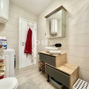 ISTRA, PLOMIN LUKA - Apartman prvi red do mora