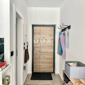 ISTRA, PLOMIN LUKA - Apartman prvi red do mora