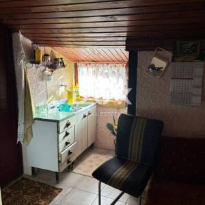 ISTRA, POMER - Kuća s bogatim vrtom kraj mora!