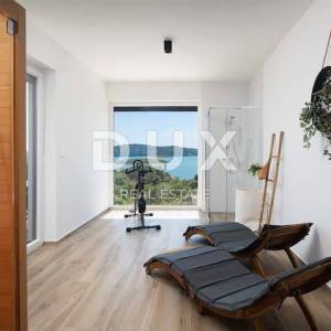ISTRA, POMER - Moderna vila s jedinstvenim panoramskim pogledom na more