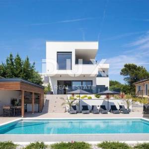 ISTRA, POMER - Moderna vila s jedinstvenim panoramskim pogledom na more