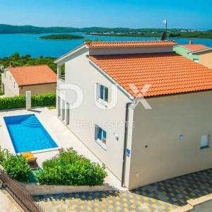 ISTRA, POMER - Moderna villa 2.red do mora, panoramski pogled, namješteno