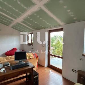ISTRA, POMER - samostojeća kuća 250m2 s garažom i okućnicom, 150m od mora