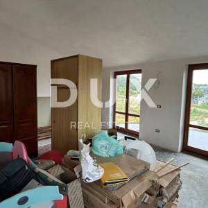 ISTRA, POMER - samostojeća kuća 250m2 s garažom i okućnicom, 150m od mora
