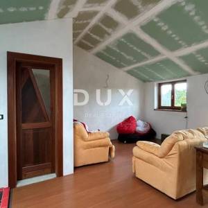 ISTRA, POMER - samostojeća kuća 250m2 s garažom i okućnicom, 150m od mora