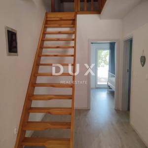 ISTRA, POMER Zanimljiva kuća s četiri apartmana!