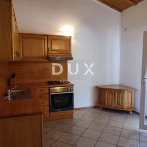 ISTRA, POMER Zanimljiva kuća s četiri apartmana!