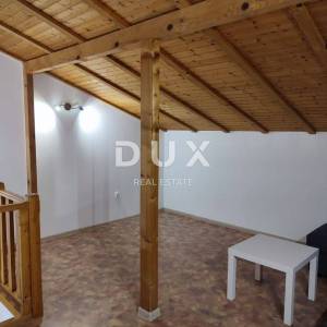 ISTRA, POMER Zanimljiva kuća s četiri apartmana!