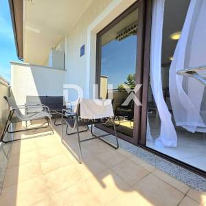 ISTRA, POREČ - 2SS+DB obnovljen stan na atraktivnoj lokaciji, svega 600m od uređenih plaža i šetališta