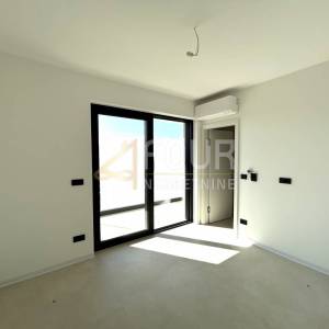 Istra, Poreč, 3s+db, 141.38m2 s okućnicom - novogradnja