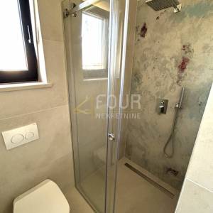 Istra, Poreč, 3s+db, 141.38m2 s okućnicom - novogradnja