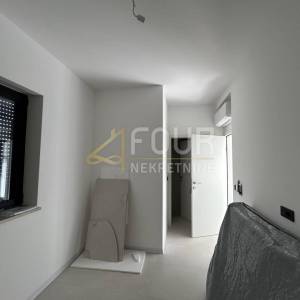 Istra, Poreč, 3s+db s bazenom - novogradnja