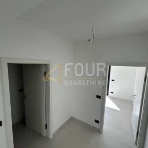 Istra, Poreč, 3s+db s bazenom - novogradnja