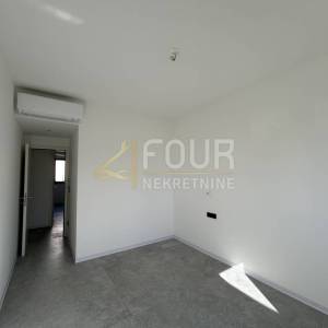 Istra, Poreč, 3s+db s okućnicom - novogradnja