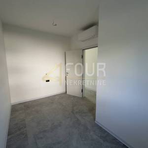 Istra, Poreč, 3s+db s okućnicom - novogradnja