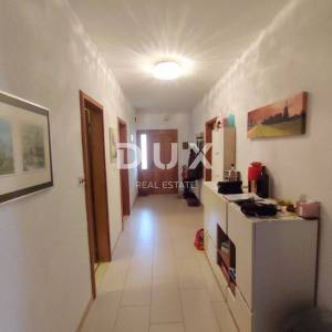 ISTRA, POREČ - Apartmanska kuća nedaleko od centra i predivnih plaža
