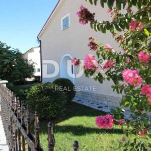 ISTRA, POREČ - Apartmanska kuća nedaleko od centra i predivnih plaža