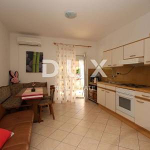 ISTRA, POREČ - Apartmanska kuća nedaleko od centra i predivnih plaža
