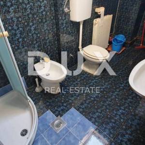 ISTRA, POREČ - Apartmanska kuća s pet stambenih jedinica i s puno potencijala